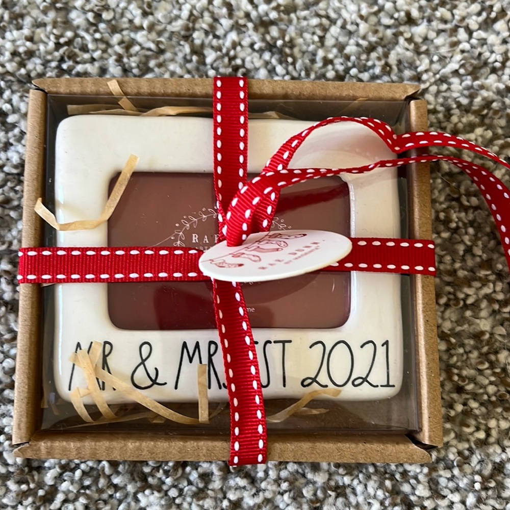 Mr and Mrs Frame 2021